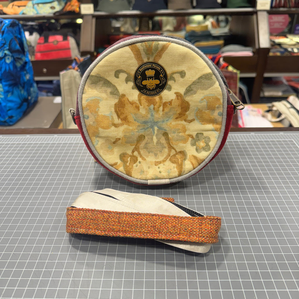 The Ocean Flower No. 2 š Da Vinci Collection BeeKeeper Luna Handbag š