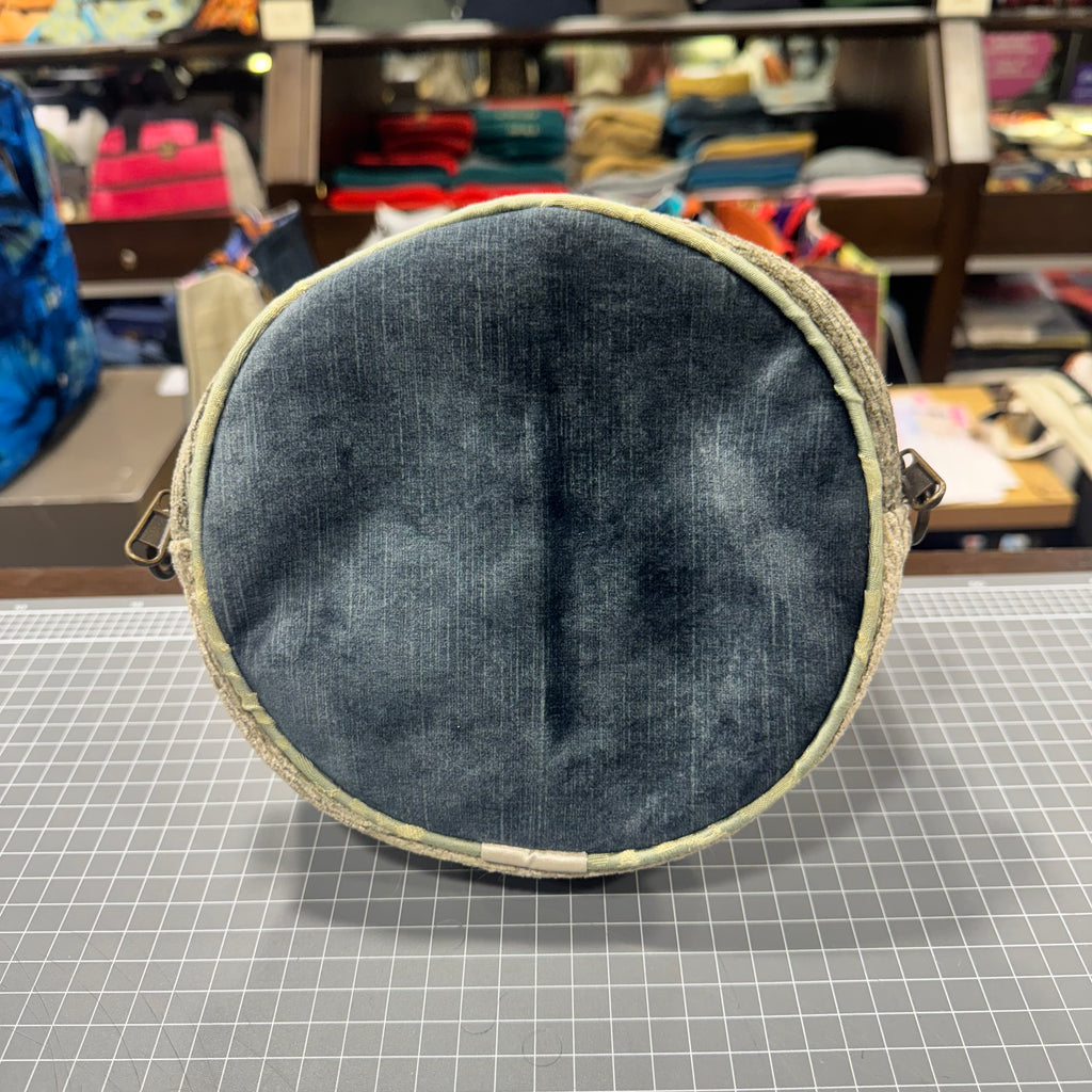 The Red Heart No. 2 ❤️ Da Vinci Collection BeeKeeper Luna Handbag 🌙