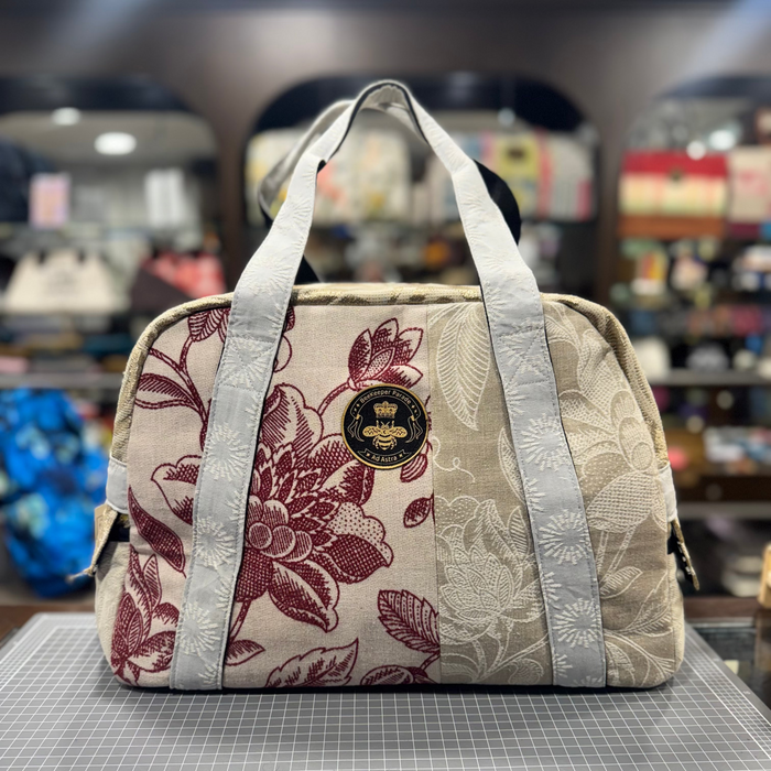 The Royal Garden 🌹 Medium BeeKeeper Weekender Da Vinci Collection