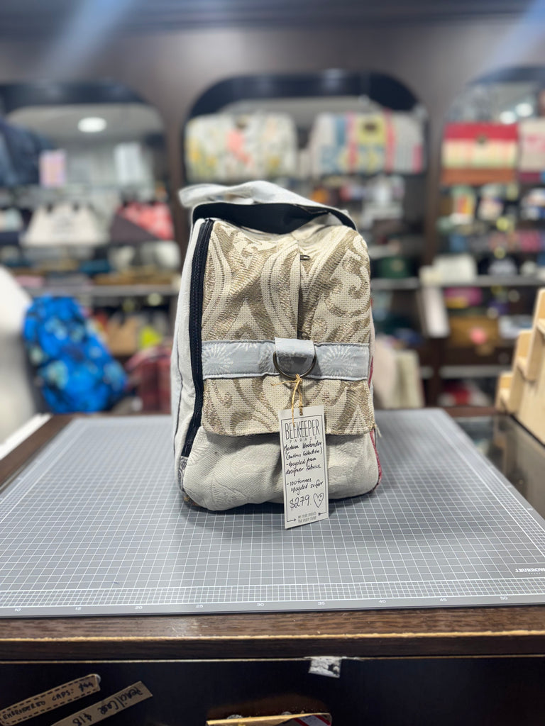 The Royal Garden 🌹 Medium BeeKeeper Weekender Da Vinci Collection