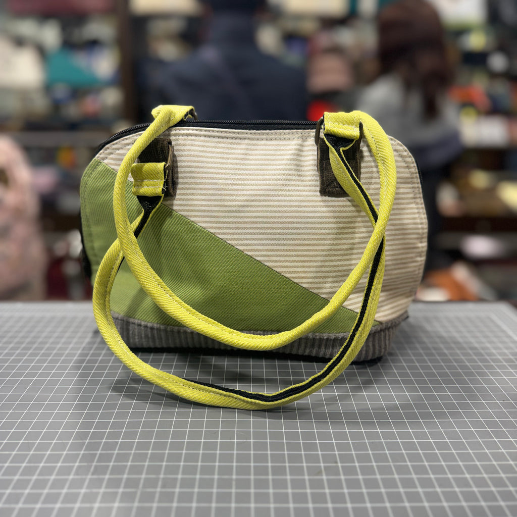 The Lime Horizon š
 BeeKeeper Clam Shell Handbag