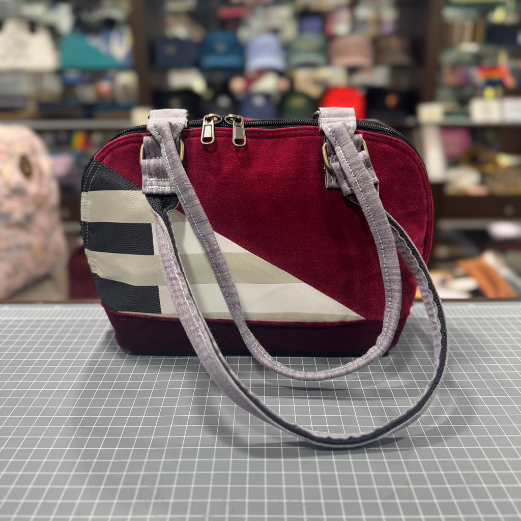 The Crimson Modernist ♥️ BeeKeeper Clam Shell Handbag