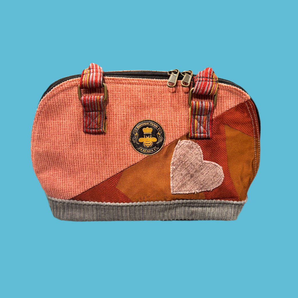 The Blush 💓 BeeKeeper Clam Shell Handbag