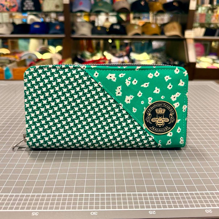 The Sweetest Thing Green 🍭 BeeKeeper Zip Purse