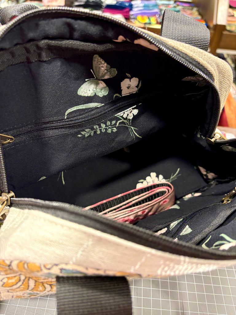 The Coastal Flowers 🌊 (Da Vinci Collection) OG BeeKeeper Handbag