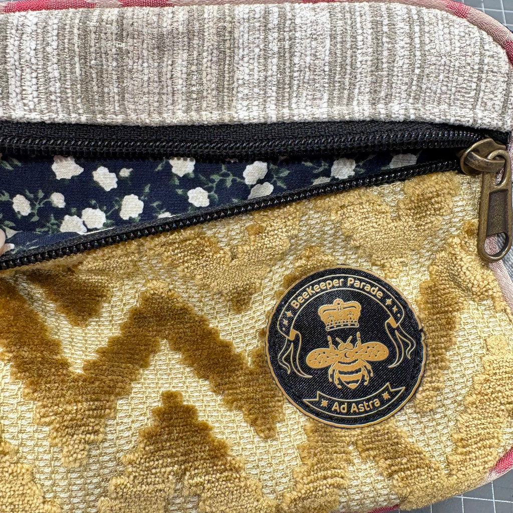 The Mountains ⛰️ BeeKeeper Bumbag (Da Vinci Collection)