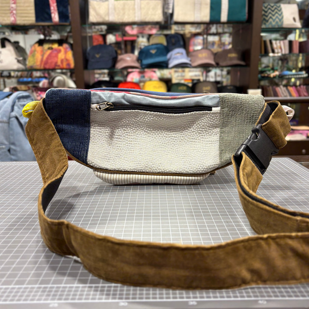 The Crackle ⚡ BeeKeeper Bumbag (Da Vinci Collection)