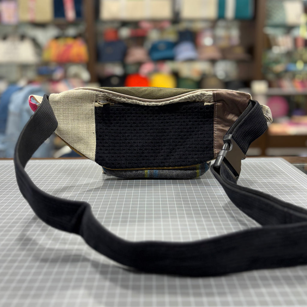 The Cirrus ☁️ BeeKeeper Bumbag (Da Vinci Collection)