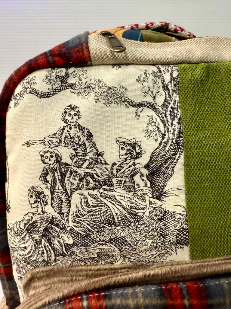 The Pirates of the Caribbean No. 2 (Da Vinci Collection) BeeKeeper Backpack
