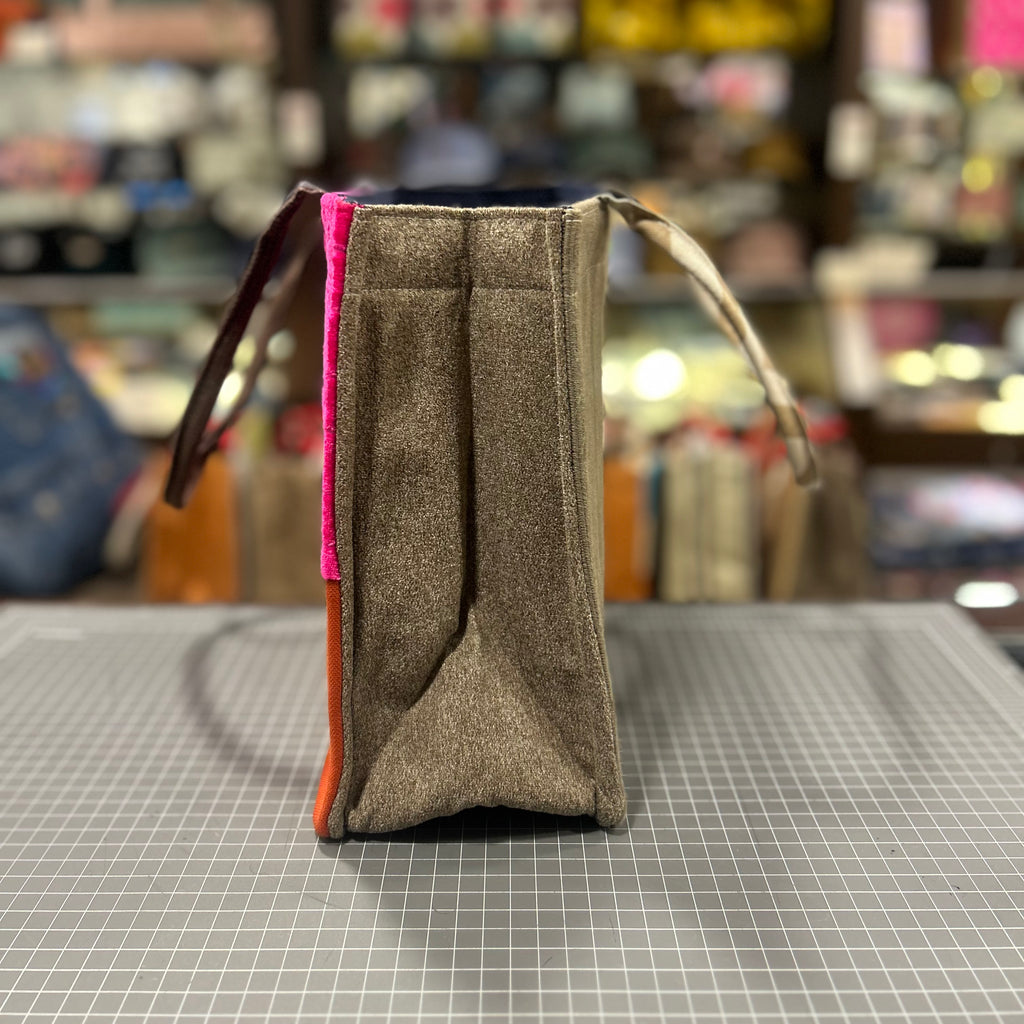 The highlighter tribrid 🖍 KOKYKAI BOOK TOTE