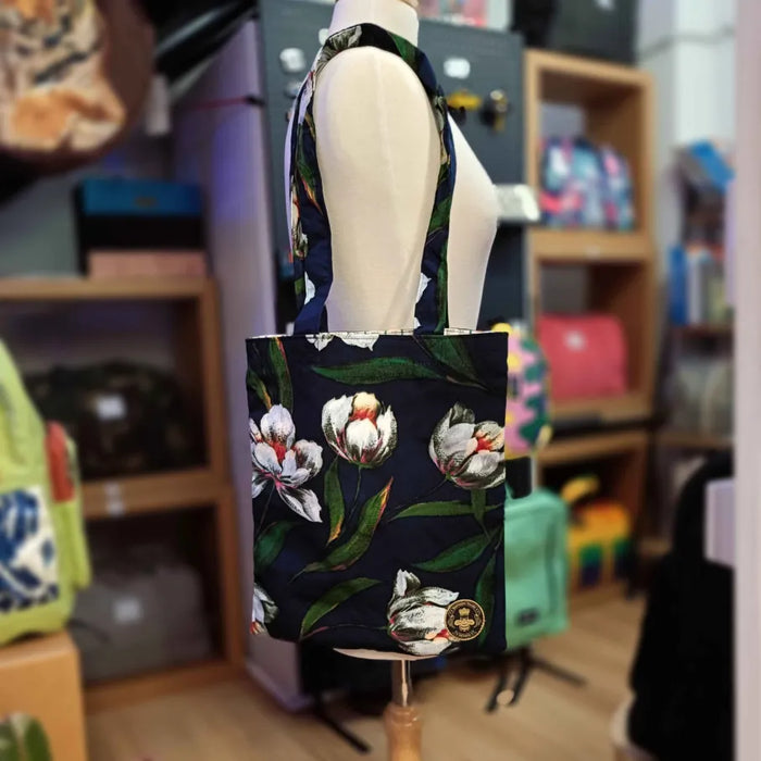 The Magnolias 🌺 Tote Medium