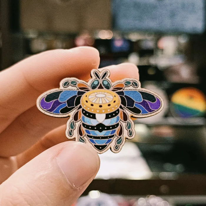 Wooden 🍂 Magical Australian Sun Bee Pin