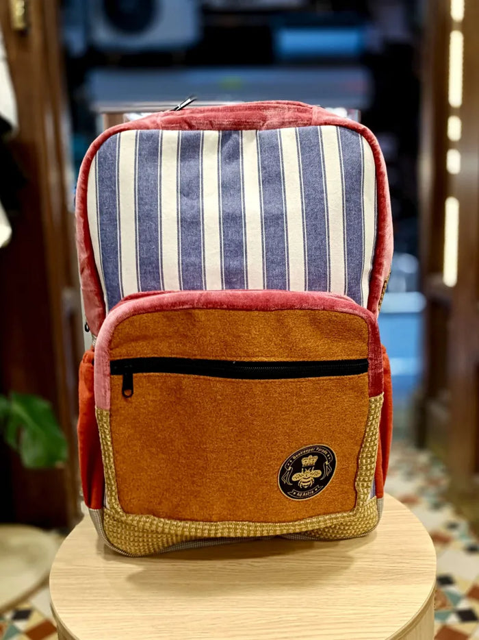 The Hamptons no.2 🏖 Royal (Da Vinci Collection) BeeKeeper Backpack