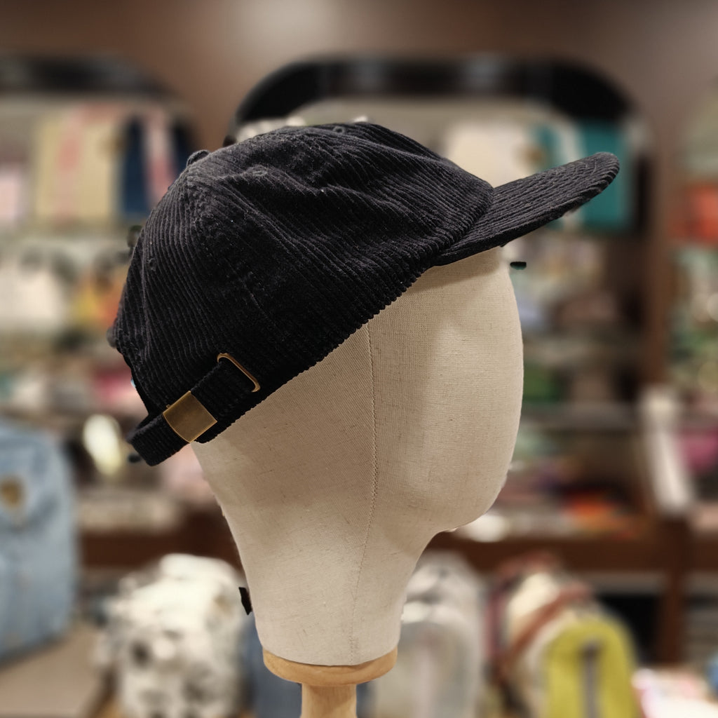 The Fox 🦊 Embroidered Corduroy Cap 🧢 (Panda Black)