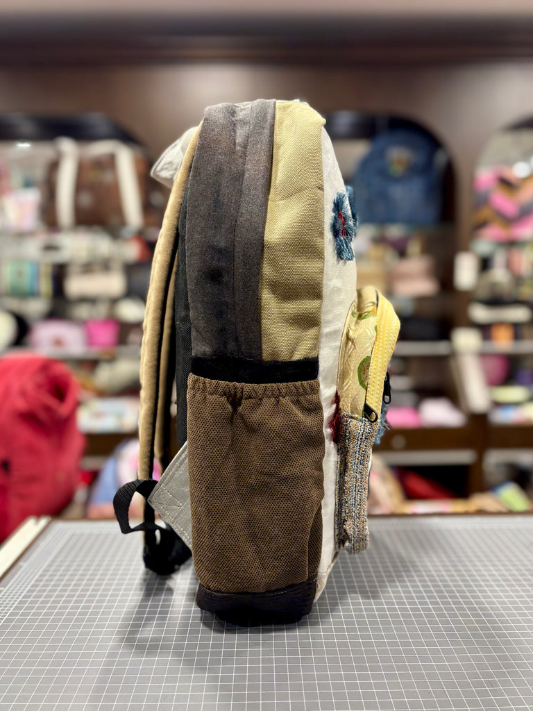 The Fluffy Flowers 🌼 (Da Vinci Collection) BeeKeeper Backpack