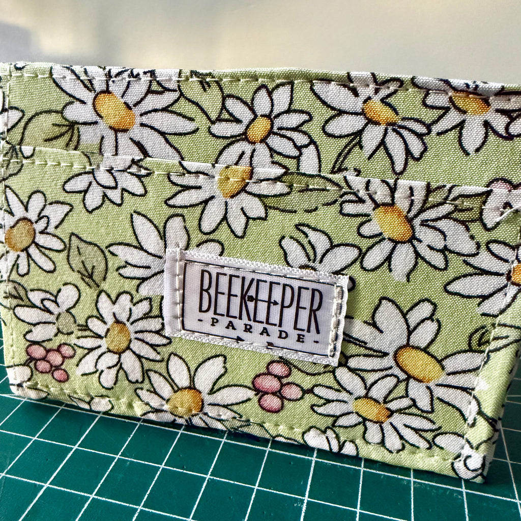 The Daisy Green 💚 KOKYKAI CARD HOLDERS 💳