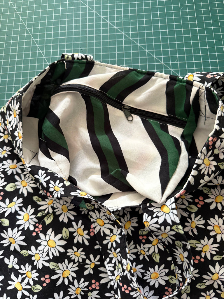 The Daisies 🌼 Tote Medium
