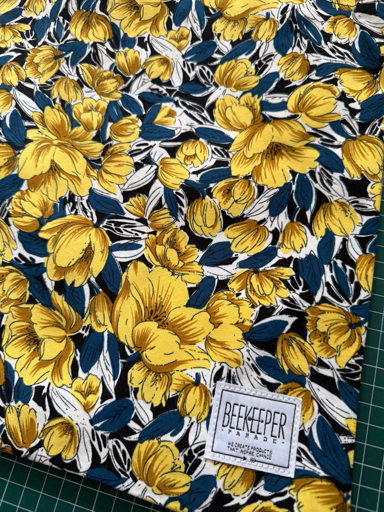 The Golden Flowers 🌻 Tote Medium