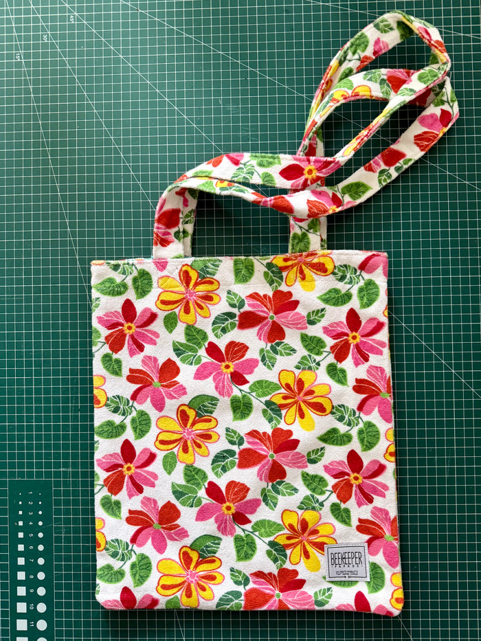 The Wild Flowers 💐 Tote Medium
