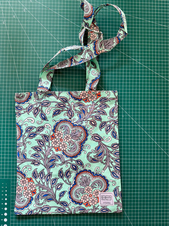 The Paisely Tote Medium