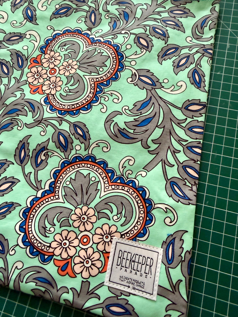 The Paisely Tote Medium