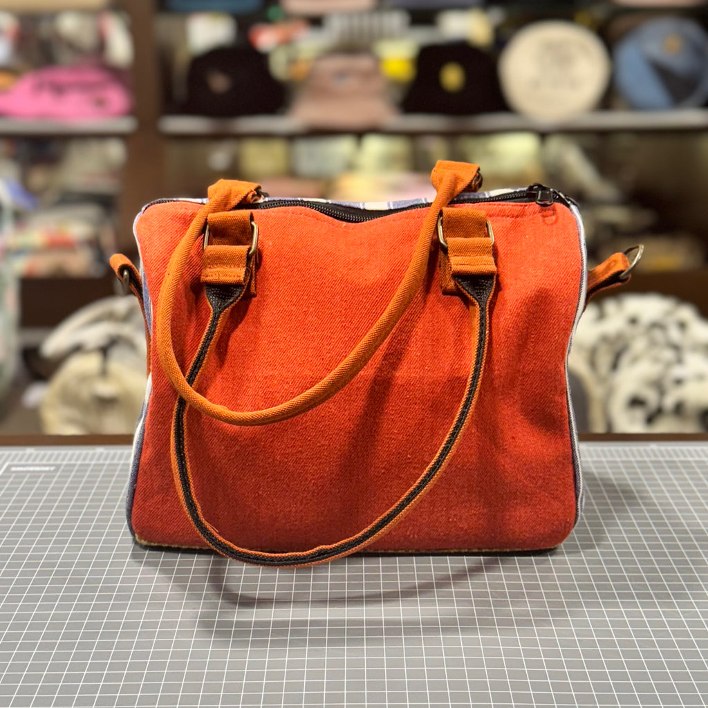 The Hamptons 🏖 BeeKeeper Mini Carry All Handbag