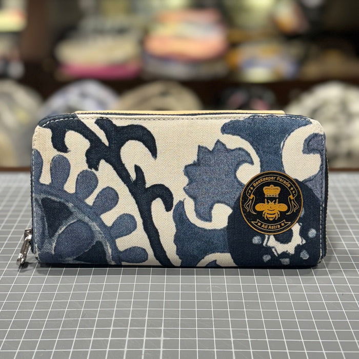 The Blue Leaf 🍃 BeeKeeper Purse