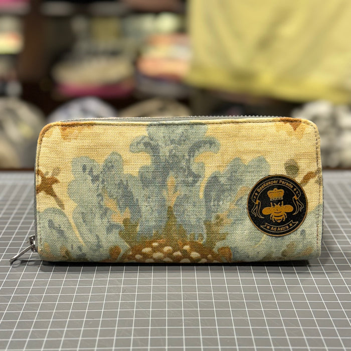 The Sea Garden 🌿 BeeKeeper Purse