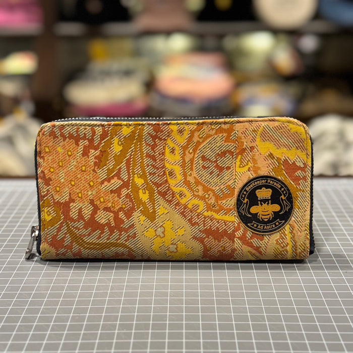 The Golden Floral 🌼 BeeKeeper Purse