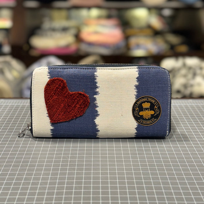 The Tricolour Heart ♥️ BeeKeeper Purse