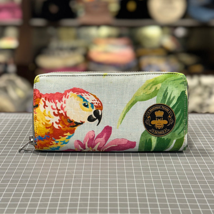 The Tropical Dream 🦜 BeeKeeper Purse