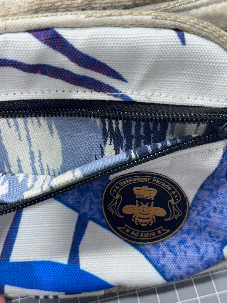The Fissure Indigo 👩‍🎤 BeeKeeper Bumbag (Da Vinci Collection)