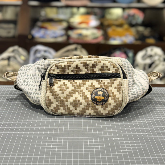 The XOXO 💋 BeeKeeper Bumbag (Da Vinci Collection)