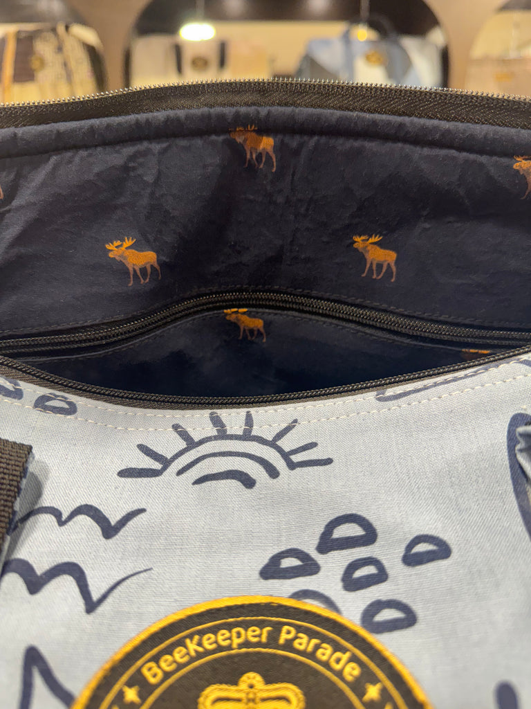 The Ocean of Friends 🦈 BeeKeeper Carry-All