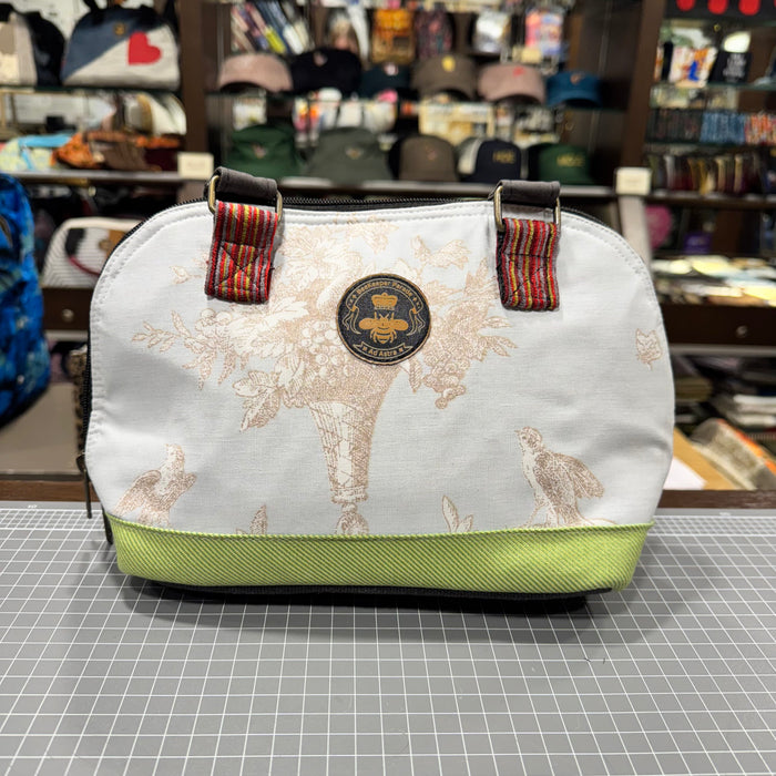 The Sparrow Garden 🕊 BeeKeeper Clam Shell Handbag