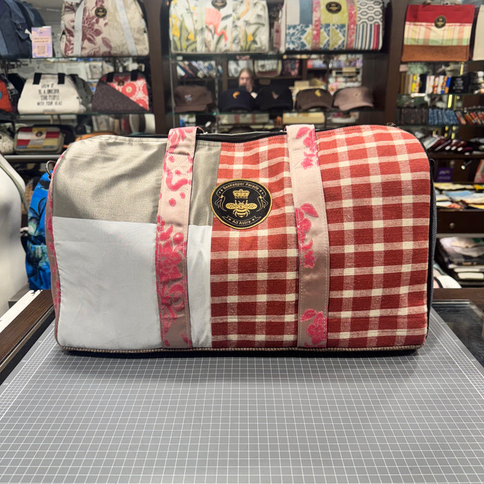 The Picnicker 🥪 BeeKeeper Carry-All (Da Vinci Collection)