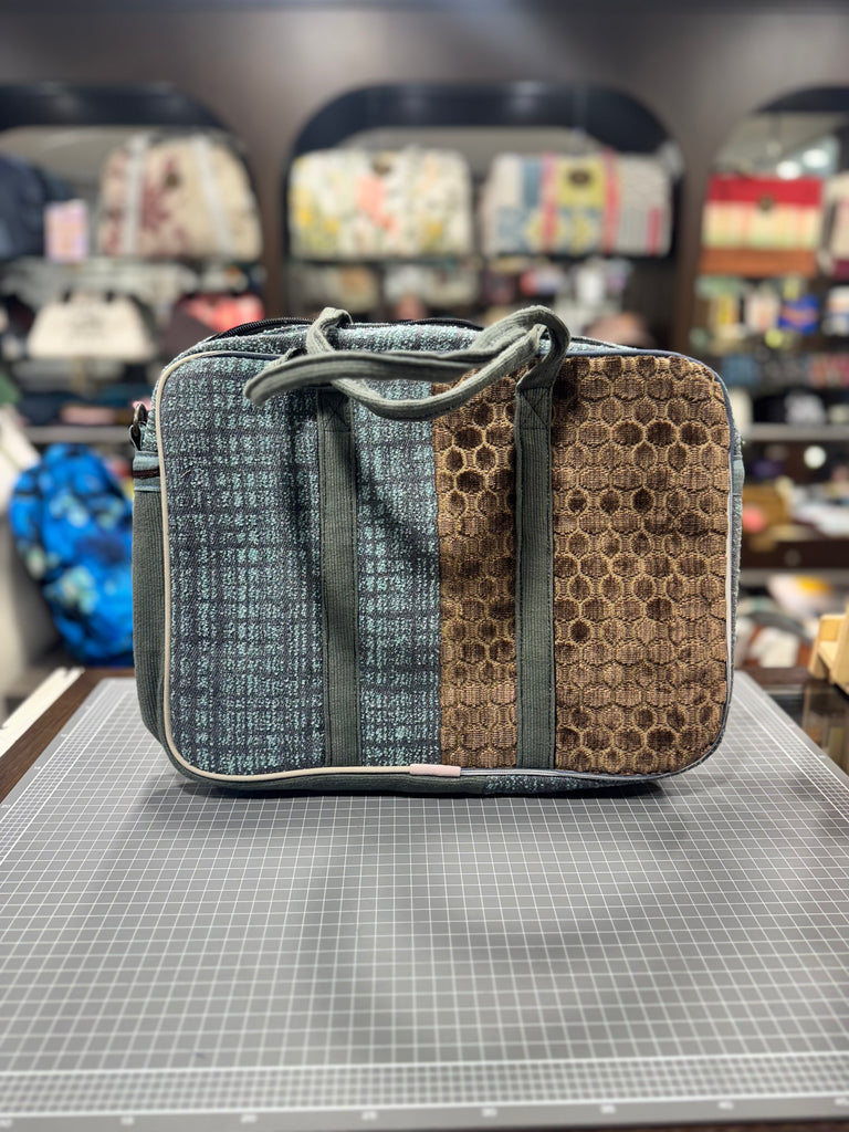 The Fire and Ice 🔥 Laptop Messenger BeeKeeper Bag (Da Vinci Collection)