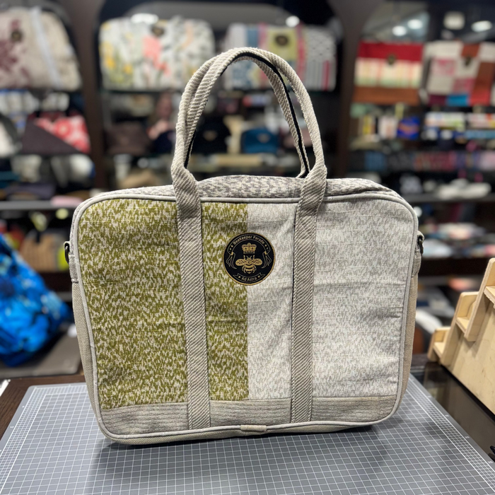 The Mountain Meadow 🏔 Laptop Messenger BeeKeeper Bag (Da Vinci Collection)