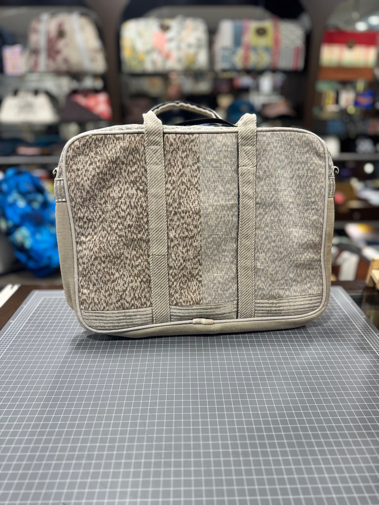 The Mountain Meadow 🏔 Laptop Messenger BeeKeeper Bag (Da Vinci Collection)