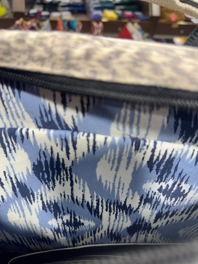 The Mountain Meadow 🏔 Laptop Messenger BeeKeeper Bag (Da Vinci Collection)
