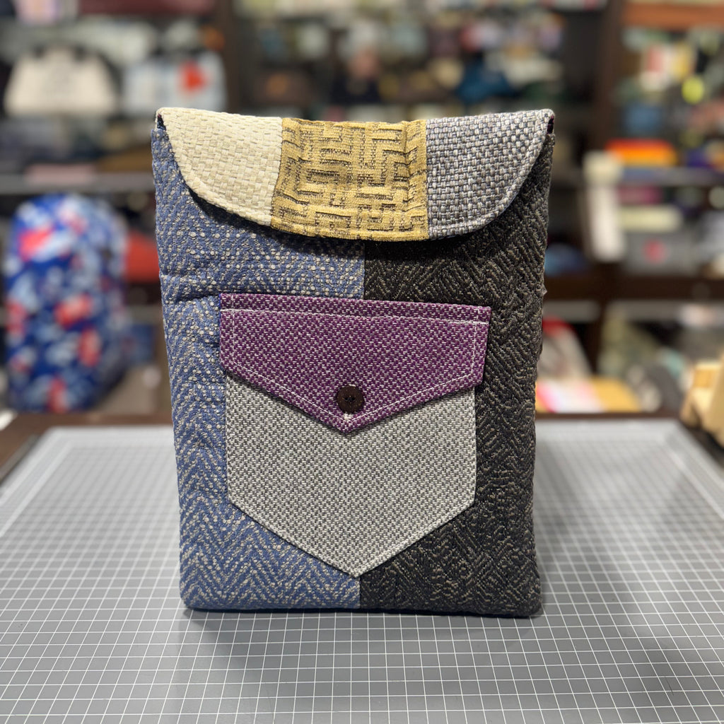 The Gold Athenian 🏛 10.5 inch BeeKeeper Tablet/iPad Sleeve
