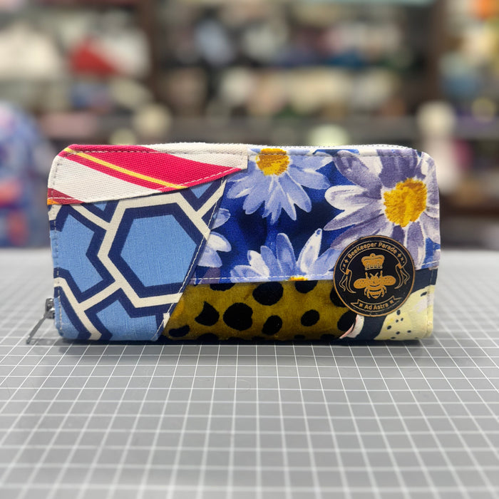 The Sweetest Thing 💖 BeeKeeper Purse