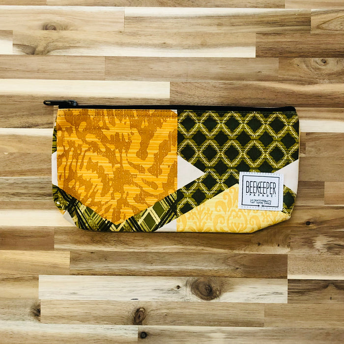The Honeycomb 🐝 BeeKeeper Pouch (Large)