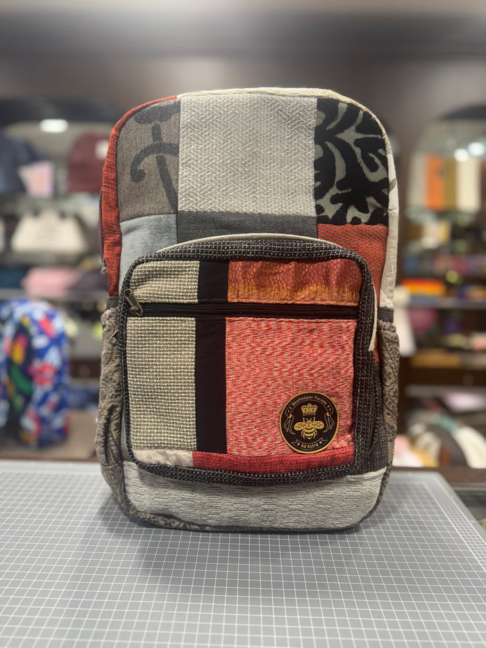 The Arcade No. 1 🧱 (Da Vinci Collection) BeeKeeper Backpack