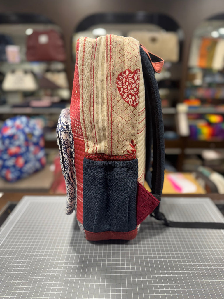 The Holiday Sweater ❄️ (Da Vinci Collection) BeeKeeper Backpack