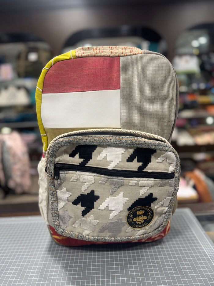 The Magnificent Houndstooth 🐺 (Da Vinci Collection) BeeKeeper Backpack