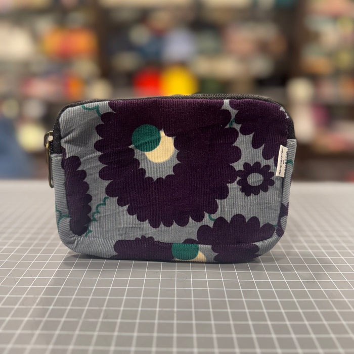 Dark Flowers 🌺 BeeKeeper Phone + Passport Sleeve
