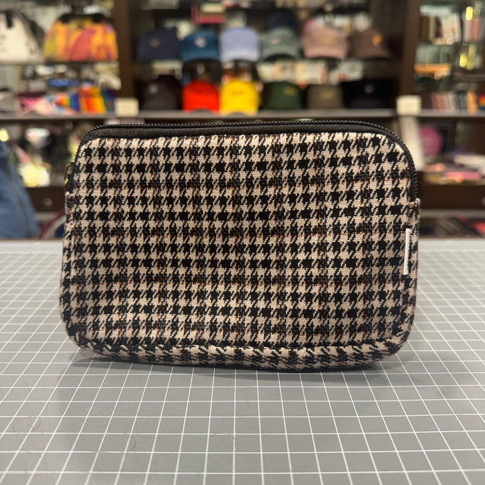 The Houndstooth 🐺 BeeKeeper Phone + Passport Sleeve