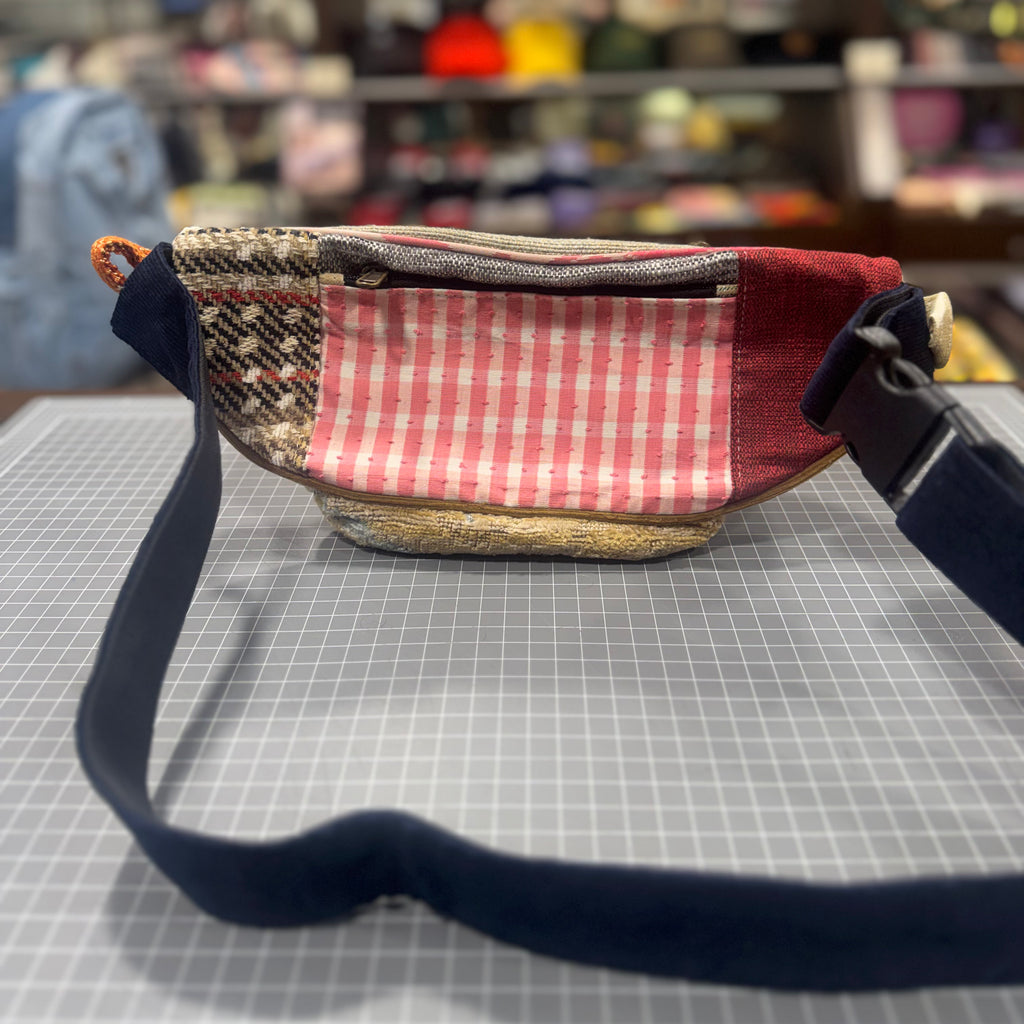 The Wild Vines 🌿 BeeKeeper Bumbag (Da Vinci Collection)