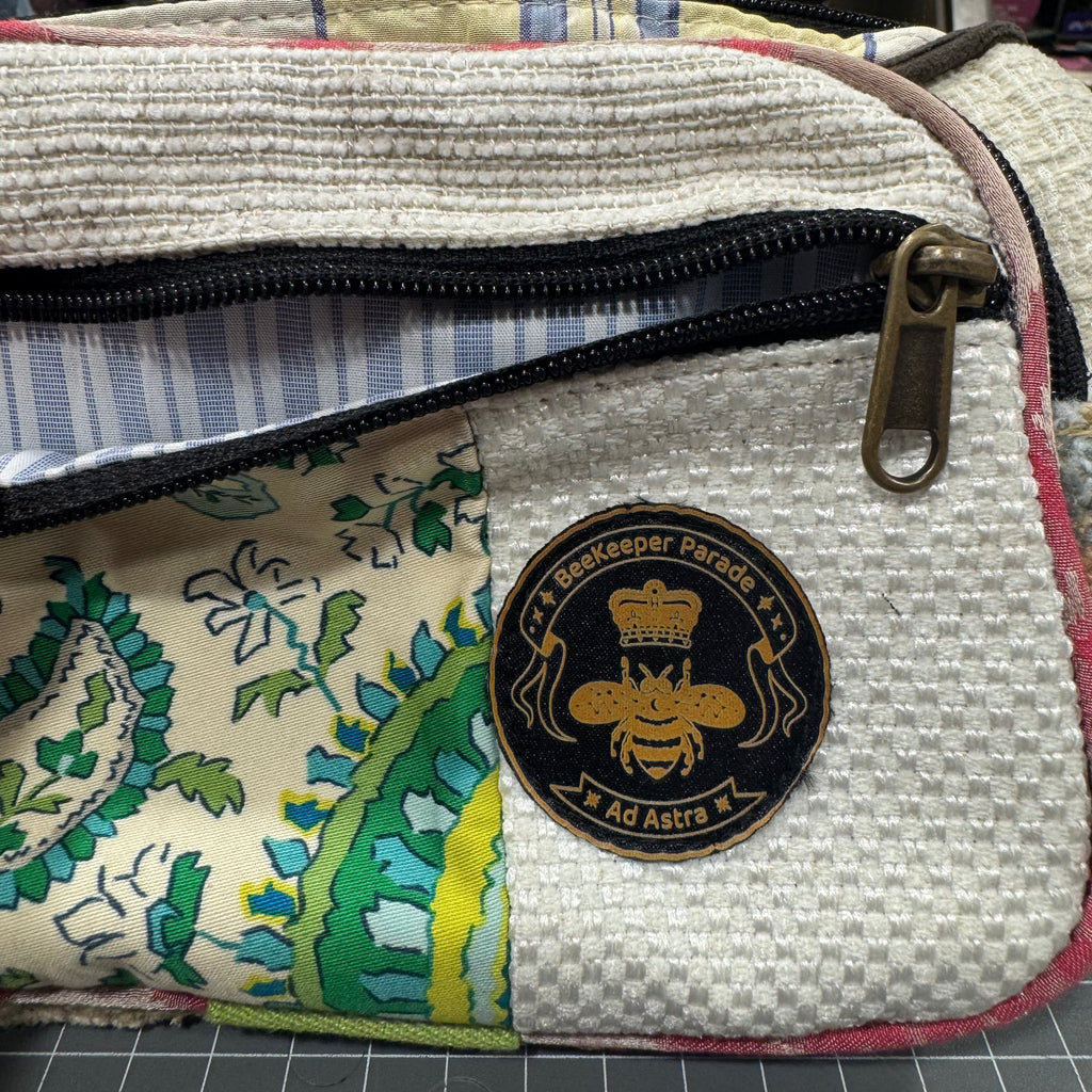 The Wild Vines 🌿 BeeKeeper Bumbag (Da Vinci Collection)